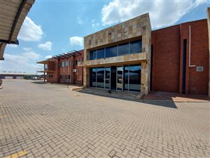 3180 m² Industrial space in Clayville