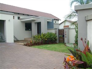 3 Bed House in Midlands Estate