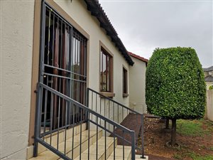 3 Bed House in Thatchfield