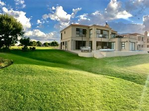 5 Bed House in Miravaal
