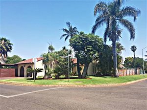 4 Bed House in Sinoville