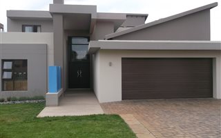 5 Bedroom House in Vanderbijlpark SW