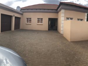 2 Bed Townhouse in New Park