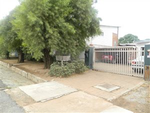 4 Bed House in Top Town