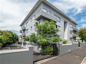 2 Bed Apartment in Claremont Upper