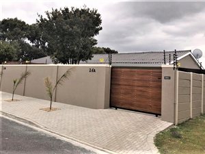 5 Bed House in Sanddrift