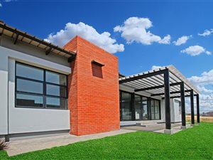 3 Bed House in Jackal Creek Golf Estate