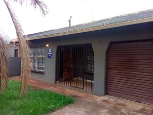 3 Bed House in Vosloorus South