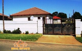 2 Bedroom House in Cosmo City