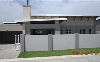 3 Bedroom Townhouse in Waterval East