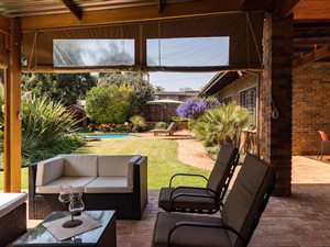 4 Bed House in Lynnwood Ridge