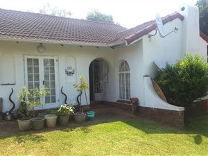 3 Bed House in Clarendon