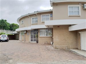 6 Bedroom House in Warrenton