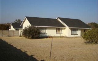3 Bedroom House in Tweespruit