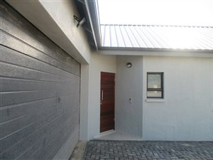 3 Bed House in Roodeplaat