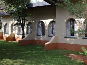 2.1 ha Farm in Sinoville