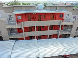 2 Bed Flat in Noordwyk