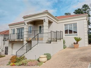 4 Bed Townhouse in Van Riebeeckshof