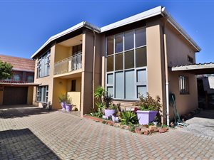 5 Bed House in Bellville South