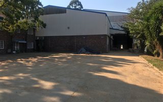 1674 m² Industrial space in Maxmead