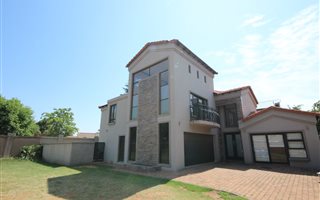 3 Bedroom House in Rietvalleirand