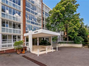 3 Bed Apartment in Hyde Park