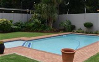 2 Bedroom Apartment in Elton Hill