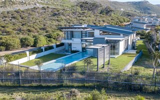 5 Bedroom House in Stonehurst Mountain Estate