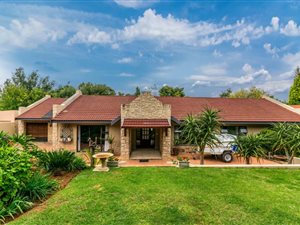 3 Bed House in Sundowner