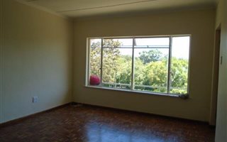 2 Bedroom Apartment in Somerset West Central