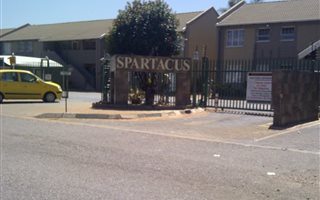 3 Bedroom Apartment in Ravenswood