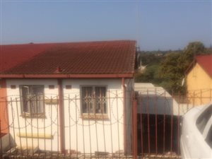3 Bed House in Lotus Park