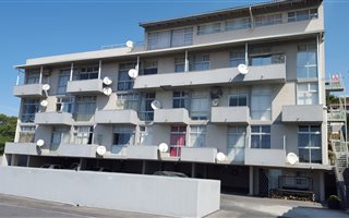 Bachelor apartment in Margate