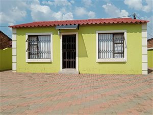 2 Bed House in Tsakane