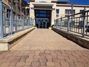 364 m² Commercial space in Atholl