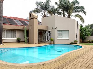 5 Bed House in Edenglen