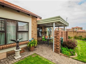 2 Bed Apartment in Benoni North