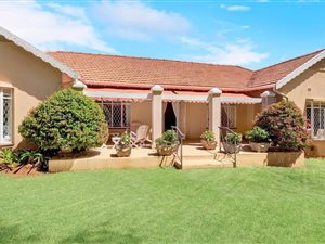 4 Bed House in Parkview