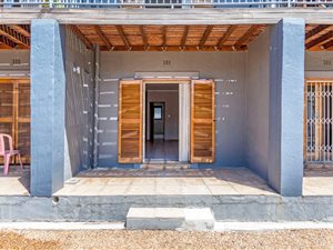 Bachelor apartment in Stellenbosch Central
