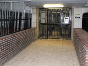 2 Bed Apartment in Cyrildene