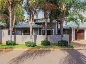 4 Bed House in Caribbean Beach Club