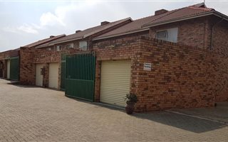 3 Bedroom Townhouse in New Redruth