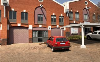 360 m² Industrial space in Randjesfontein