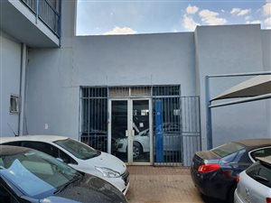 300 m² Industrial space in Hennopspark