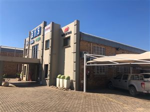 779 m² Industrial space in Waltloo