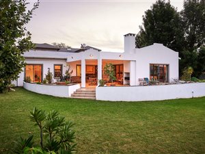 4 Bed House in Carlswald North Estate