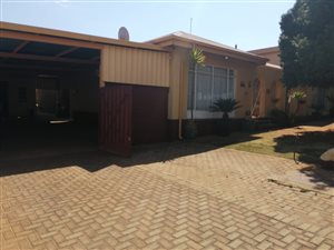 5 Bed House in Quellerie Park