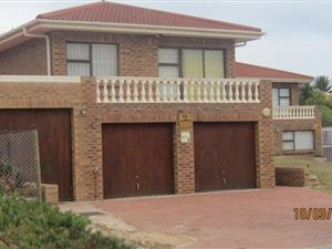 4 Bed House in Langebaan North