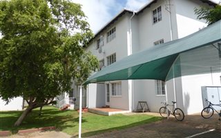2 Bedroom Apartment in Groenkloof