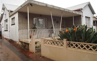 3 Bedroom House in Kenilworth
